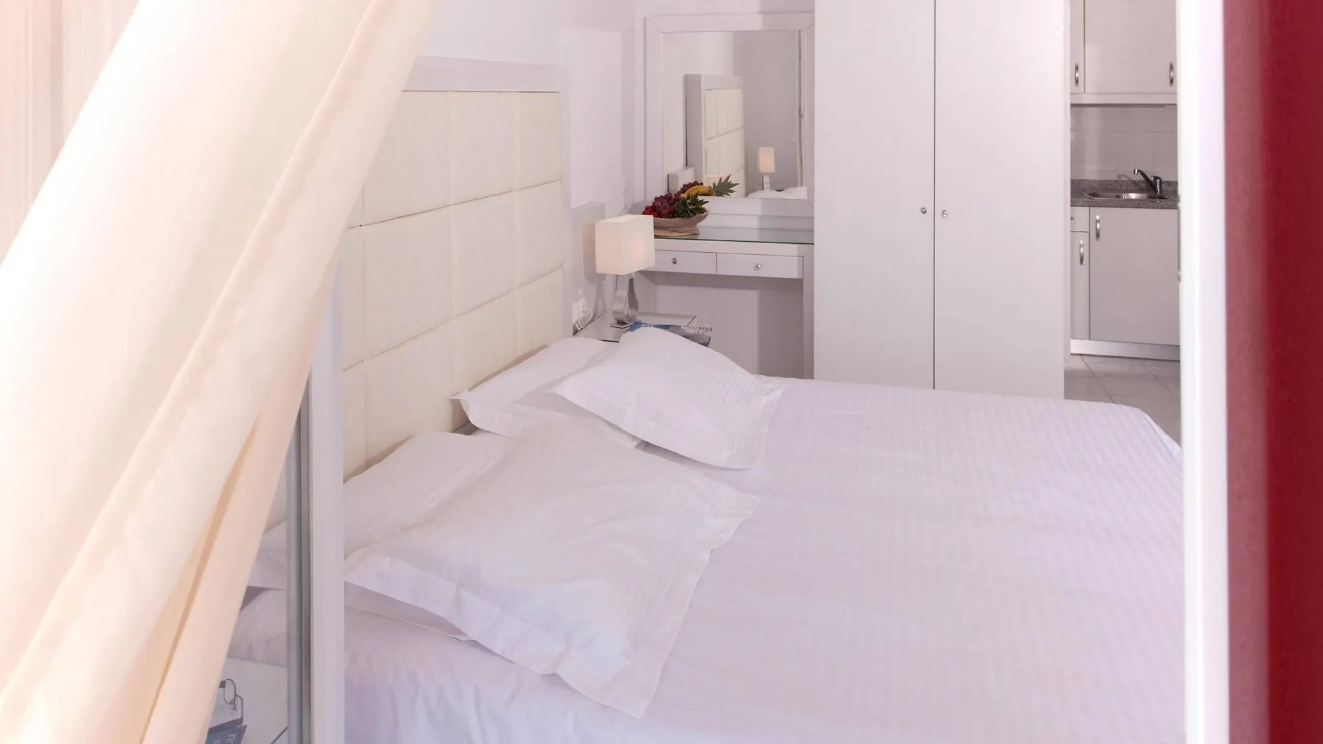 Domna Hotel Mykonos Town 2*,